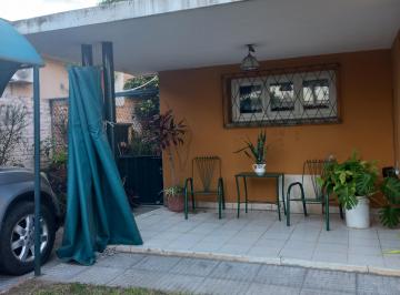Casa de 5 ambientes, San Fernando del Valle de Catamarca · Vendo Casa Excelente Zona Céntrica Mas de 400 Mt. totales!