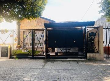 PH de 3 ambientes, Almirante Brown · Venta PH 3 Amb. con Cochera, Apto Credito Rafael Calzada