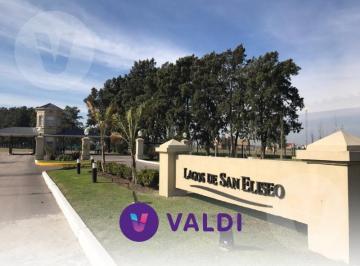 Terreno · 800m² · Lote a Laguna en Venta - Barrio Lagos de San Eliseo