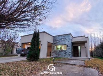 Casa · 250m² · 7 Ambientes · 2 Cocheras · Venta Casa Bº Privado La Zagala 3 Dorm. Neuquen Capital