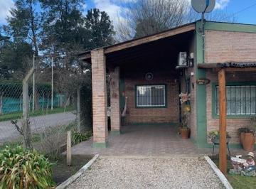 Casa · 540m² · 4 Ambientes · 2 Cocheras · Casa en Villa Adriana