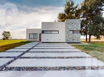 Casa · 165m² · 3 Dormitorios · 2 Cocheras · Casa en Venta - La Victoria Polo Club