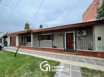 Casa · 179m² · 6 Ambientes · 1 Cochera · Casa en Zona Paseo Costero
