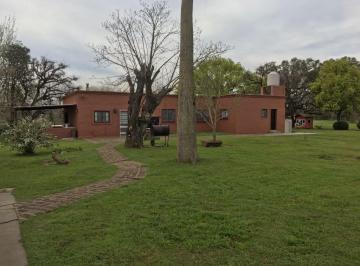 Quinta vacacional · 140m² · 4 Ambientes · Casas - Quinta - Pilar, Gran Bs. As. Norte