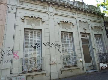 Casa · 270m² · 7 Ambientes · Venta de Casa con Lote Para Desarrollo