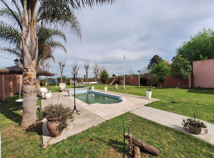 Casa · 90m² · 3 Ambientes · 2 Cocheras