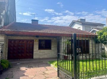 Casa · 160m² · 3 Ambientes · 2 Cocheras · Chalet en Castelar Centro