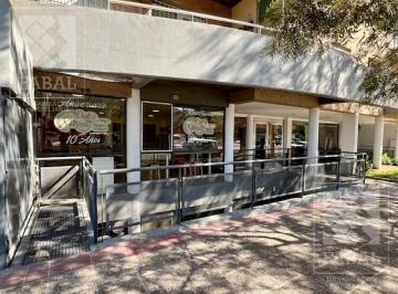Local comercial · 240m² · 2 Ambientes · 1 Cochera · Local / Oficina Venta Centro, 240 m² en 2 Plantas, con Cocina, Baño y Cochera