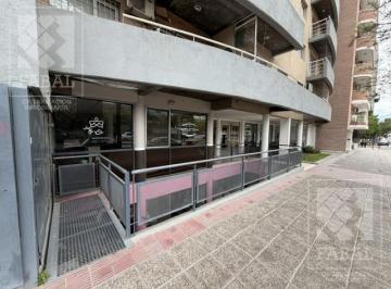 Local comercial · 240m² · 2 Ambientes · 1 Cochera · Local / Oficina Venta Centro, 240 m² en 2 Plantas, con Cocina, Baño y Cochera