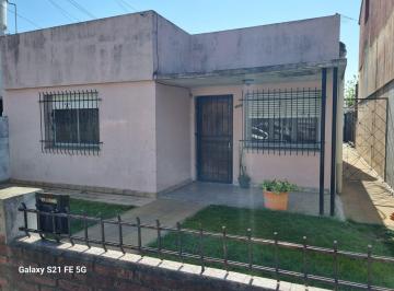 Casa de 3 ambientes, Quilmes · Casa 3 Amb en Bernal Oeste