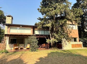 Casa · 200m² · 7 Ambientes · 2 Cocheras · Casa en Venta Bario Cerrado - El Cielo - Roldán