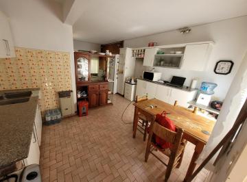 Casa · 110m² · 3 Ambientes · 2 Cocheras · Casa en Venta. Excelente Oportunidad