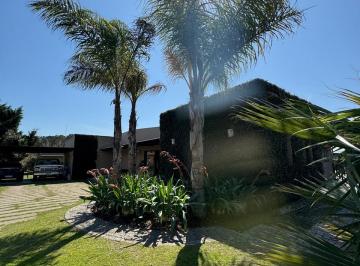 Casa de 6 ambientes, Pilar · En Venta - Casa en La Pionera