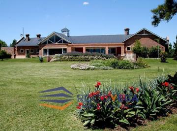 Casa · 78m² · 3 Ambientes · 2 Cocheras · Departamento en Venta en El Nacional Club de Campo
