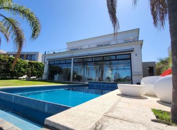 Casa · 480m² · 6 Ambientes · 2 Cocheras · Casa de 4 Dorm. a La Laguna en Venta / Permuta | Barrio Alisos | Nordelta, Tigre
