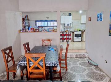 Casa · 300m² · 9 Ambientes · 2 Cocheras · Casa en Venta Villa Allende Parque 4 Dorm.