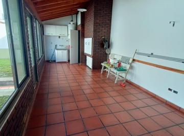 Casa · 150m² · 4 Ambientes · 1 Cochera · Casa - Venta - Merlo