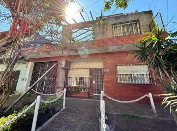 Casa de 7 ambientes, Avellaneda · Oportunidad! Casa Multifamiliar en Wilde