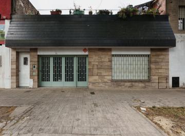 PH · 71m² · 2 Ambientes · 1 Cochera · PH en Venta en Barrio España y Hospitales en Pb 1 Dormitorio