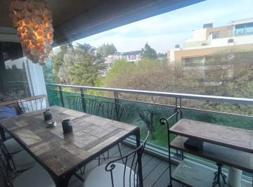 Departamento · 130m² · 3 Ambientes · 2 Cocheras · Departamento en Venta en Vilanova, Villa Belgrano, 2 Dorm., Tres Baños, 2 Cocheras