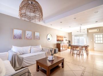 TRJ-TRJ-721_2 · Venta de Casa 5 Ambientes en Ramos Mejía