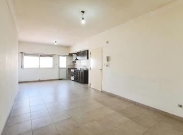 Departamento de 2 ambientes, Villa Lugano · Excelente Depto 2 Amb C/patio Frente Chilavert Sin Exp V Lugano
