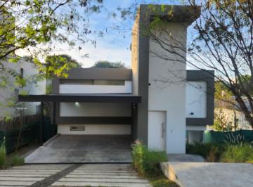 Casa de 3 ambientes, La Calera · Alto Warcalde - Hermosa Casa! - 3 Dorm - 3 Baños