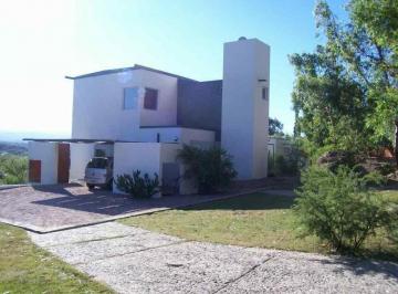 Casa · 200m² · 4 Ambientes · Casa 3 Dorm - Villa del Lago - Carlos Paz