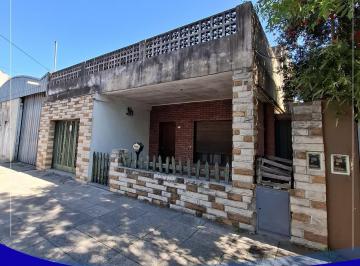 Casa de 4 ambientes, La Matanza · Casa en Venta en San Justo