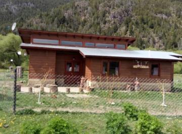 Casa · 80m² · 4 Ambientes · Casa 3 Ambientes en Lago Puelo, Frente Al Parque Nacional