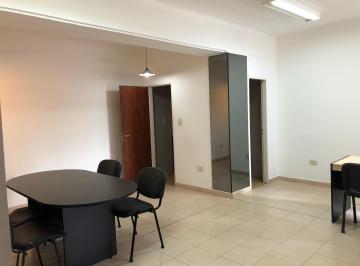 Oficina comercial de 1 ambiente, Resistencia · Oficina Amueblada de 35 m² Frente a La Plaza Central - Ubicación Inmejorable