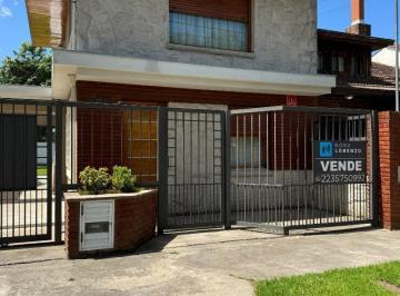 Casa · 180m² · 3 Ambientes · Venta Excelente Casa 3 Ambientes Reciclada - Los Pinares