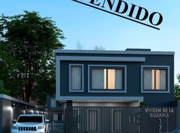 Casa · 90m² · 4 Ambientes · 1 Cochera · Duplex 4 Ambientes en Pozo con Cochera y Jardin - Financiado