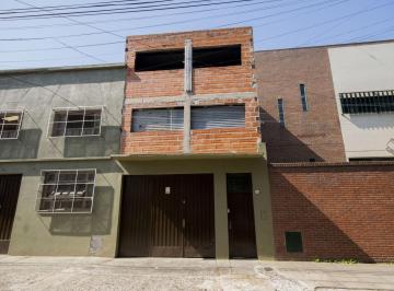 Casa · 398m² · 4 Ambientes · 1 Cochera · Casa de 4 Ambientes Galpón en Venta, en Olivos.