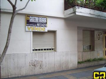 Departamento de 3 ambientes, Flores · Amplio 3 Ambientes Al Frente con Balcón Corrido Muy Luminoso.