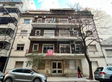 Departamento · 67m² · 3 Ambientes · Amplio 3 Ambientes Al Frente con Balcón Corrido Muy Luminoso.