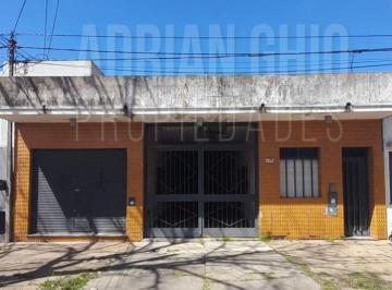Bodega-Galpón , La Plata · Venta de Galpón con Local Comercial en 68 E/ 117 y 118 de La Plata.