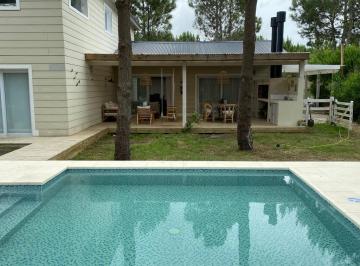 Casa · 200m² · 3 Dormitorios · Costa Esmeralda - Residencial I 347 - Alquiler