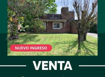 Casa · 137m² · 4 Ambientes · 2 Cocheras · Oportunidad Casa en Esquina en La Martona, Cañuelas