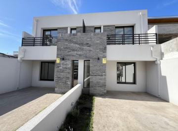 Departamento · 99m² · 3 Ambientes · 1 Cochera · Venta. Duplex de 3 Ambientes a Estrenar con Entrada de Auto y Parque. Barrio San Jeronimo.
