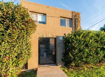 Casa · 148m² · 6 Ambientes · 2 Cocheras · Venta - Casa - 2 Dorm. - Funes City