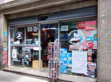 Local comercial · 132m² · Local Comercial de 2 Plantas. Sup.132 m². Sarmiento 2046.