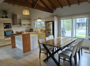 Casa · 140m² · 4 Ambientes · 2 Cocheras · Venta | Casa 4 Ambientes | Barrio Privado Las Prunas