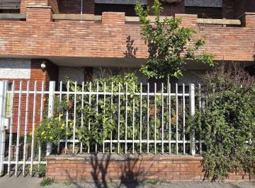 PH · 83m² · 3 Ambientes · 1 Cochera · PH Tipo Casa 3 Amb con Patio y Garaje en Presidente Derqui 5500, Carapachay