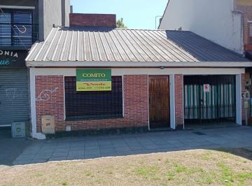 Casa · 3 Ambientes · 1 Cochera · Casa en Lomas de Zamora