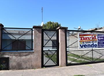 Casa de 4 ambientes, La Matanza · Casa 4 Amb. C/ Amplio Lote Libre