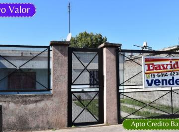 Casa de 4 ambientes, La Matanza · Casa 4 Amb. C/ Amplio Lote Libre