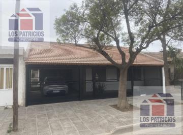 Casa · 143m² · 5 Ambientes · 1 Cochera · Casa en Venta en Cipolletti