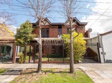 Casa · 178m² · 4 Ambientes · 2 Cocheras · Venta Casa 4 Ambientes en Castelar Norte
