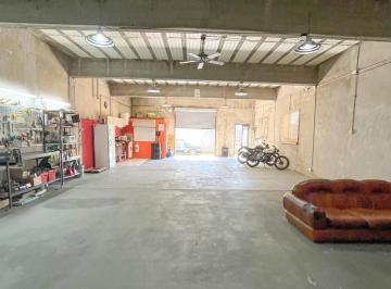 Bodega-Galpón · 143m² · 2 Ambientes · 1 Cochera · Galpón - Boulogne Sur Mer
